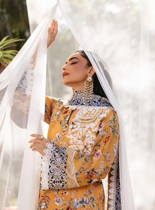 ZAINAB CHOTTANI TAHRA LAWN COLLECTION - Image 4