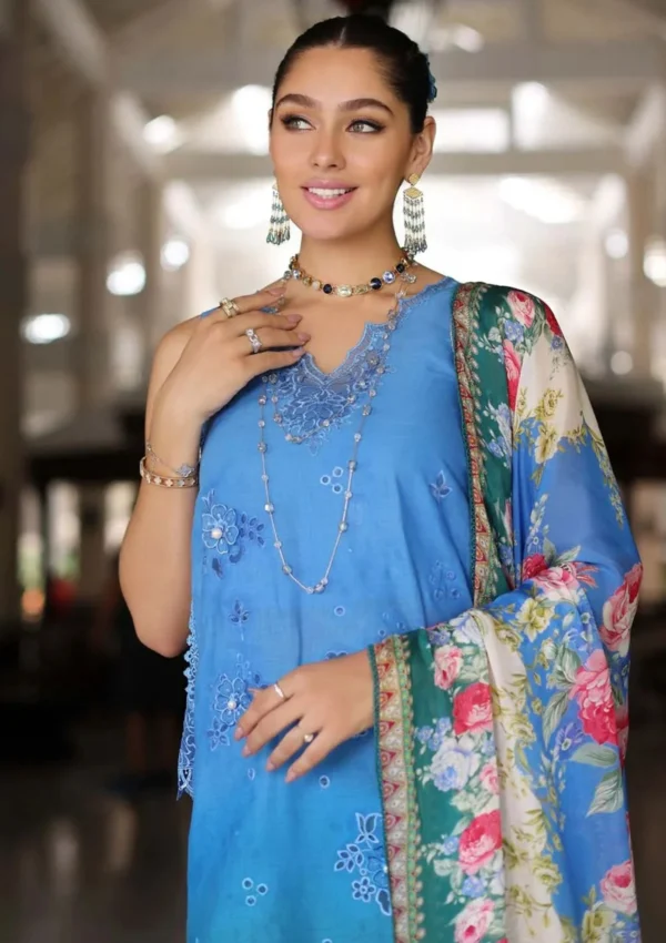 NOOR BY SAADIA ASAD LUXURY CHIKANKARI - Image 2