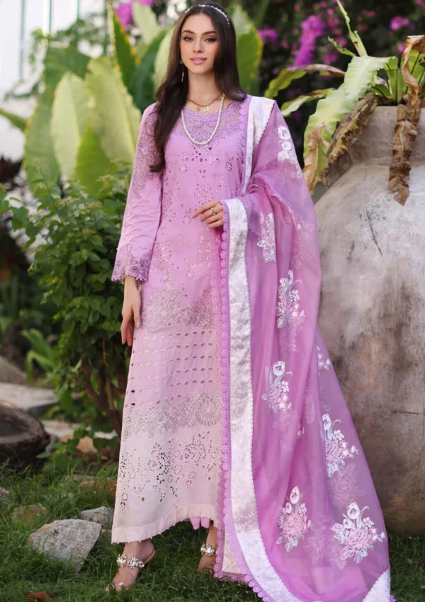 NOOR BY SAADIA ASAD LUXURY CHIKANKARI