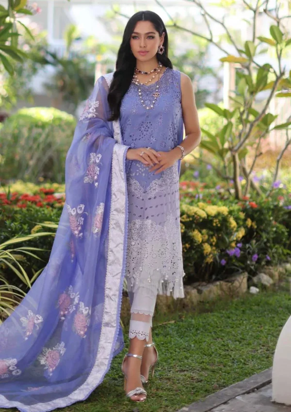 NOOR BY SAADIA ASAD LUXURY CHIKANKARI