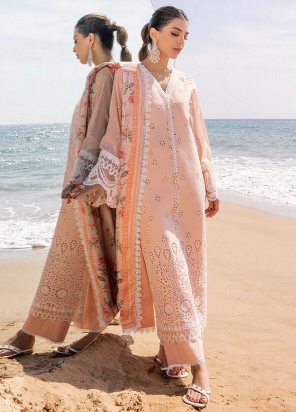 ZAINAB CHOTTANI CHIKANKARI LAWN